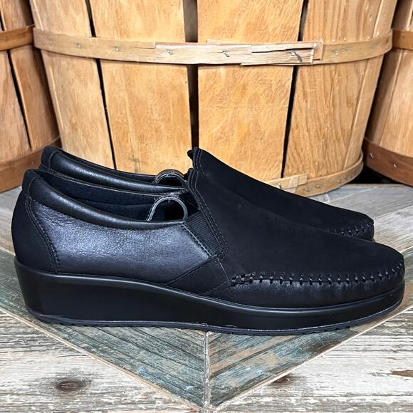 SAS Dream Charcoal Black Leather Nubuck Comfort Slip-On Loafers Women 8.5 NARROW - Picture 1 of 11